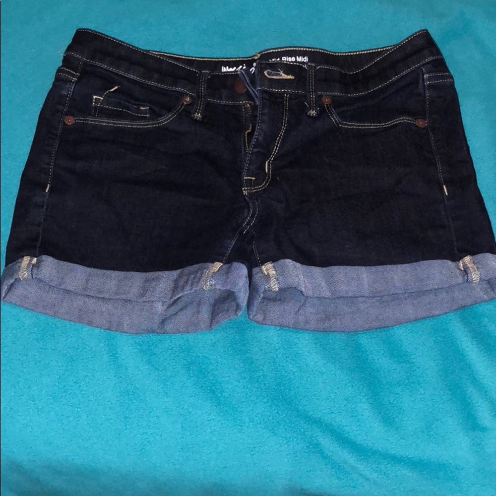 Mossimo denim mid-rise shorts!